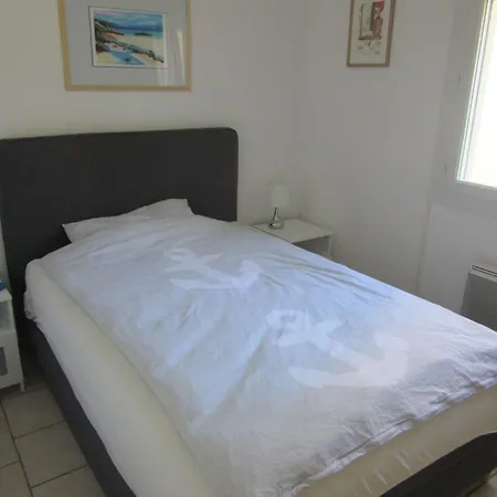 App- De By Interhome Six-Fours-les-Plages